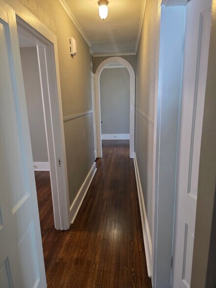 Building Photo - 701 Wilson St