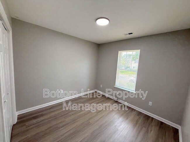 Building Photo - 3715 Bullard St