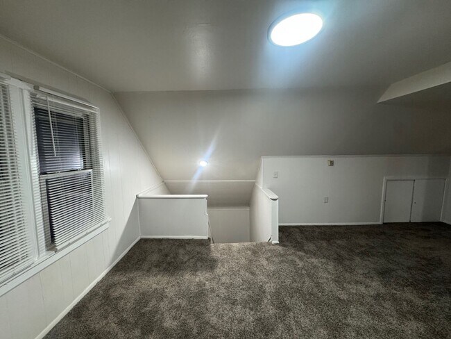 Building Photo - 3526 E 151st St