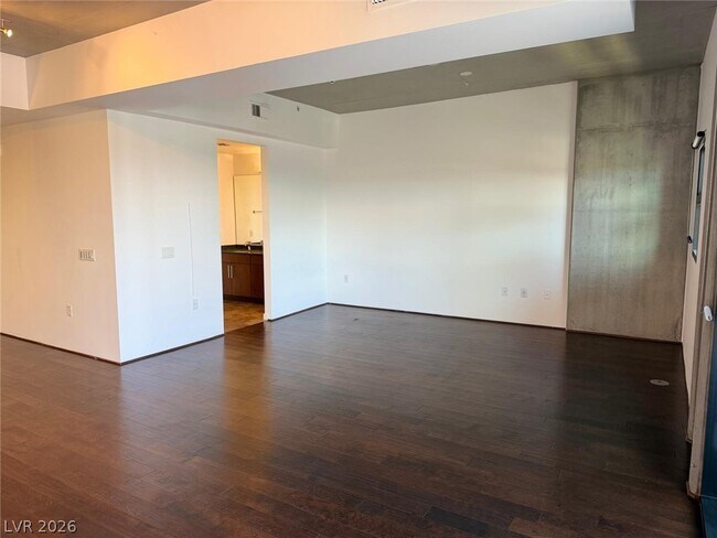 Building Photo - 353 E Bonneville Ave
