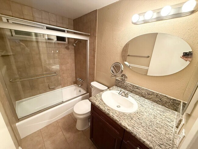 Building Photo - 22316 Barbacoa Dr