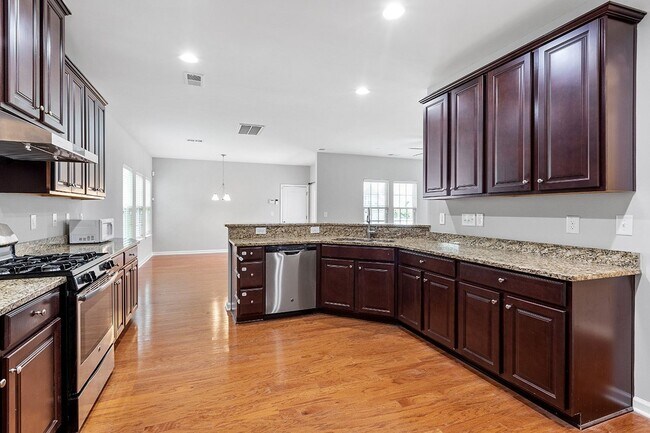 Building Photo - 1121 Survada Ln