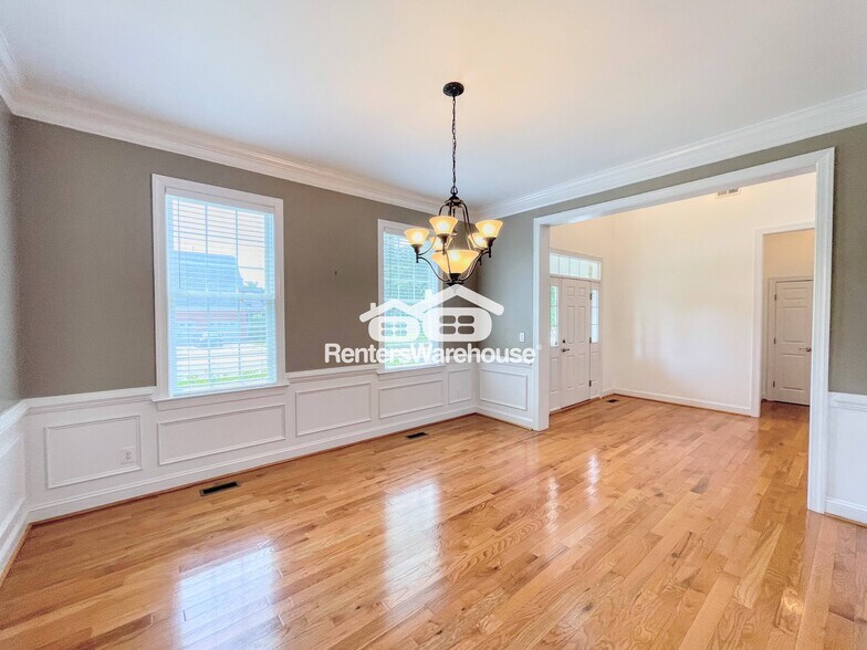 Building Photo - 816 Gilchrist Ct