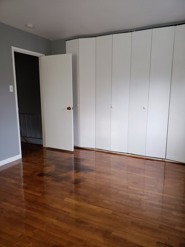 Building Photo - Beautiful 3 bedroom 1.5 Bathroom unit located within East Pennsboro Area School District