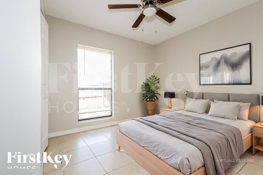 Building Photo - 438 SE Streamlet Ave