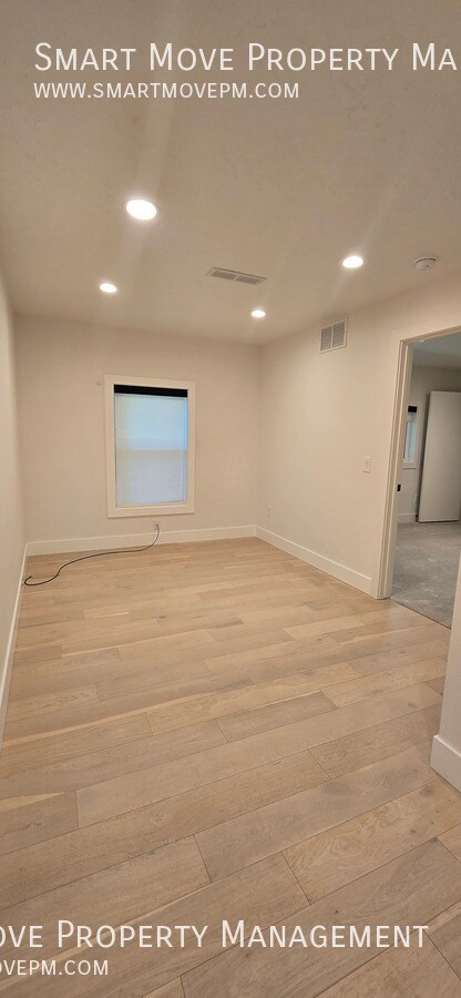 Building Photo - 4298 Catalpa-
