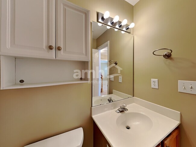 Building Photo - 8413 Astwell Ct