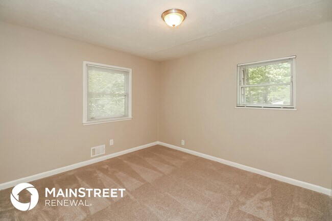 Building Photo - 218 Lucan Way