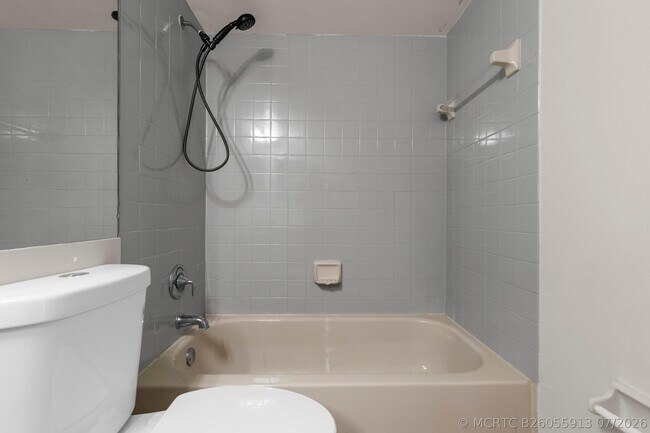 Building Photo - 5200 NW 31st Ave