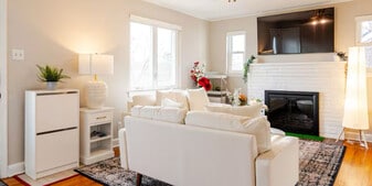 Building Photo - 1917 S Quebec St