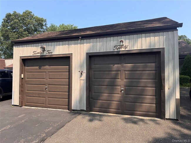 Building Photo - 20 Strathmore Gate Dr