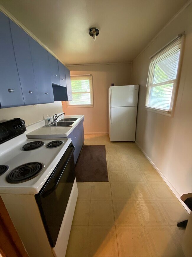 Building Photo - 3 Bedroom Ranch in Eastmoor