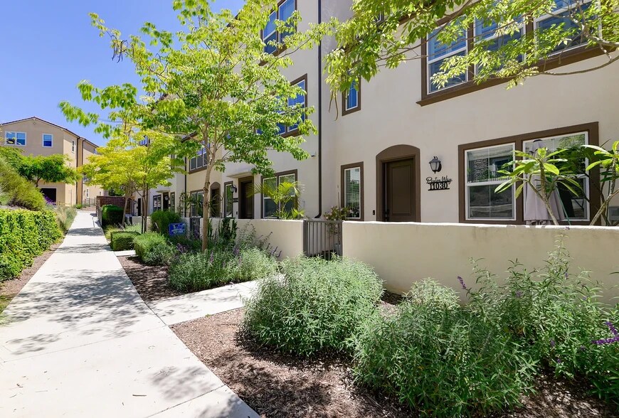 Building Photo - 11030 Peyton Way
