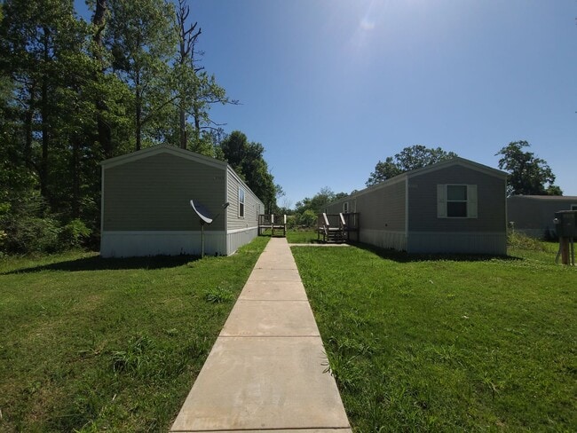 Building Photo - 3379 LA-3059