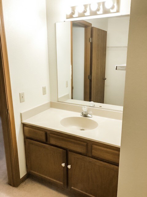 Building Photo - 2136 Stirrup Ln