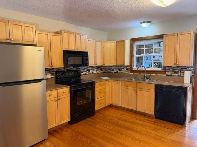 Building Photo - 13 Williams St