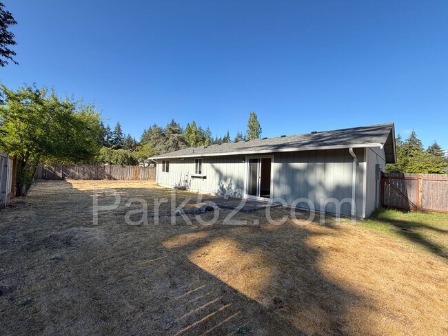Building Photo - 3 Bedroom Single Family Rambler