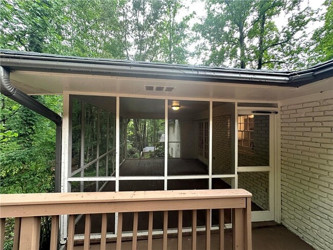 Building Photo - 4794 Cambridge Dr