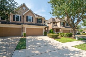 Building Photo - 3906 Waterford Ln