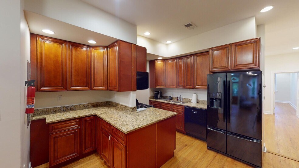 Building Photo - 3461 Holmead Pl NW
