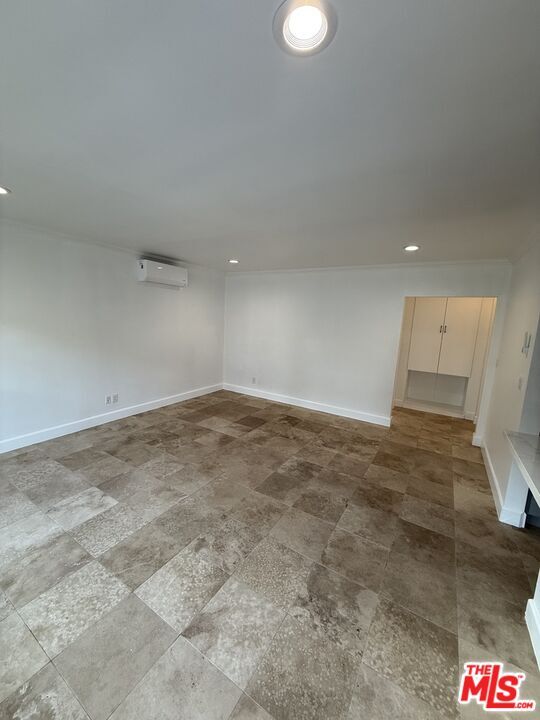 Building Photo - 13632 Cerise Ave