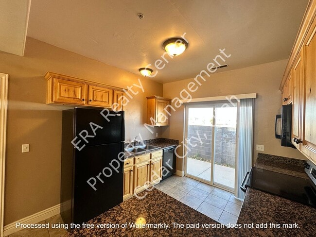 Building Photo - 576 W 1045 N