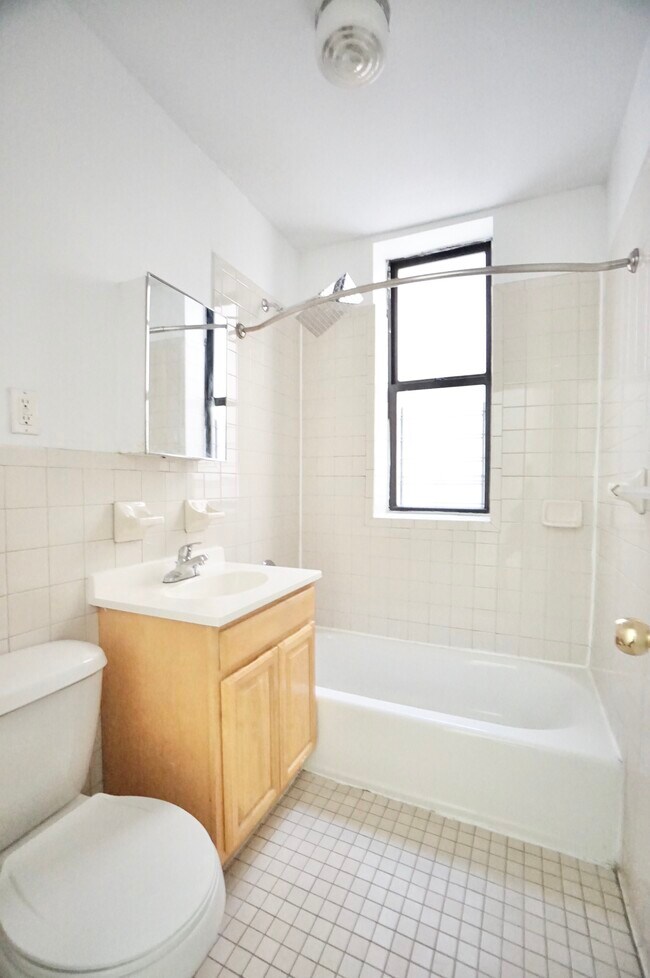 Building Photo - 235 W 146th St