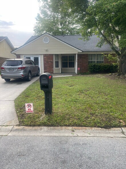 Primary Photo - 28 N Berwick Dr