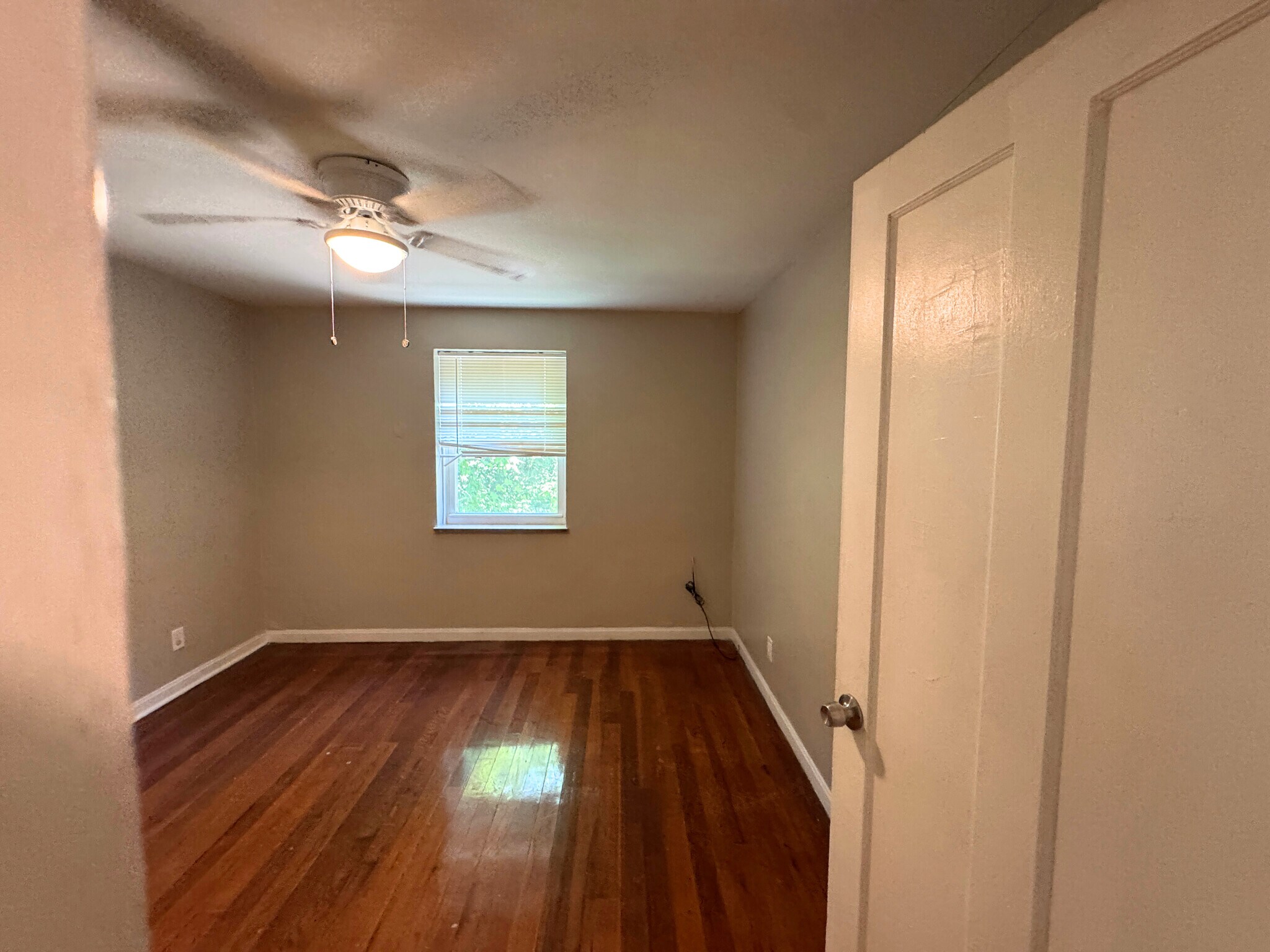 Building Photo - 1148 Elm Park Dr
