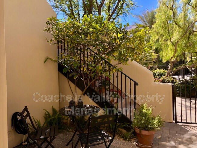 Building Photo - 233 Villorrio Dr E