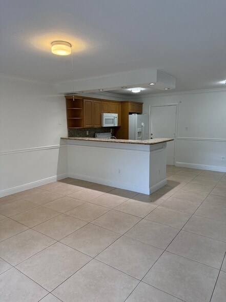 Kitchen - 7477 SW 82nd St