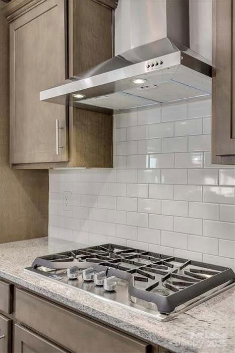 Building Photo - 6299 Artigas Dr