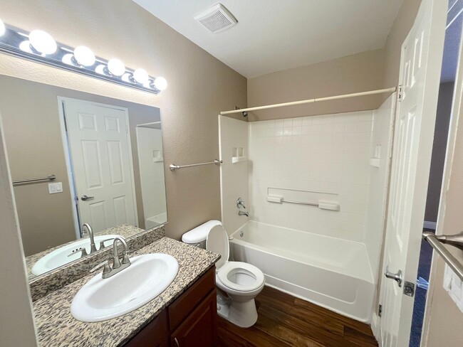 Building Photo - 2 bed 2 bath 2nd floor condo unit in gated community w/pool and amenities