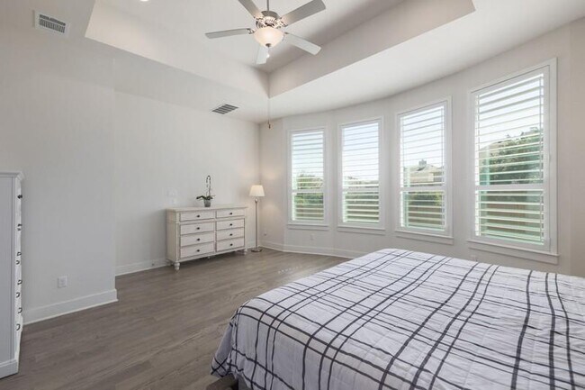 Building Photo - 4408 Logan Ridge Dr