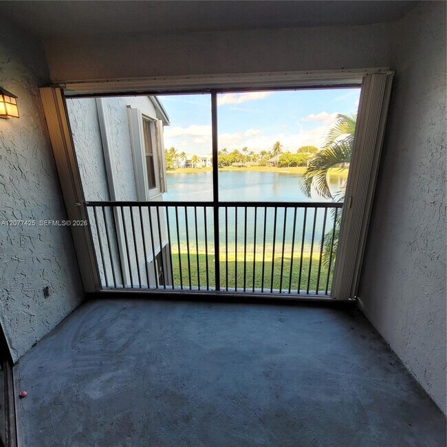 Building Photo - 1051 Jefferson Dr
