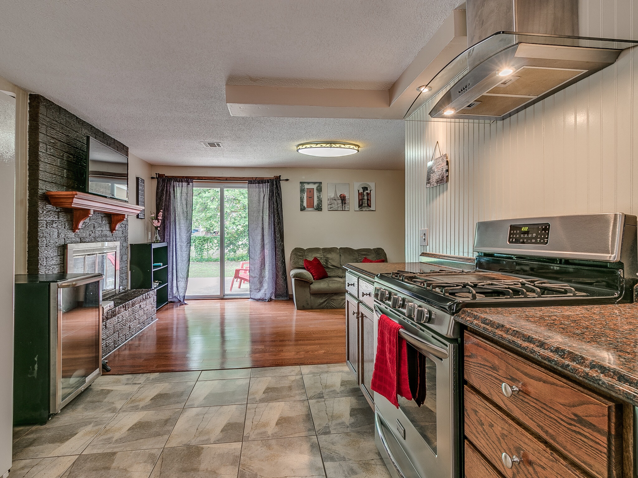 Building Photo - 1548 Bradley Pl