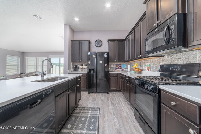 Building Photo - 14575 Needham Dr