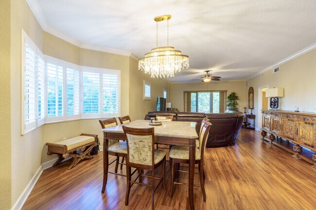 Building Photo - 3 BEDROOM TO 2 BATH SPACIOUS CONDO