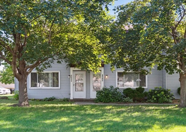 Building Photo - Charming & Spacious 3-Bedroom Home for Rent in Shakopee