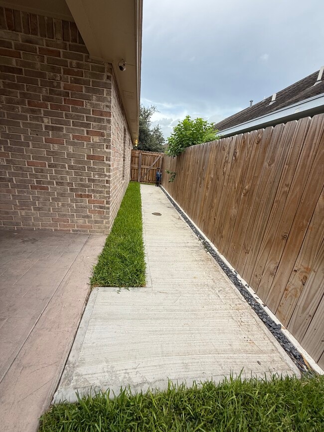 Building Photo - 2709 Northgate Ln