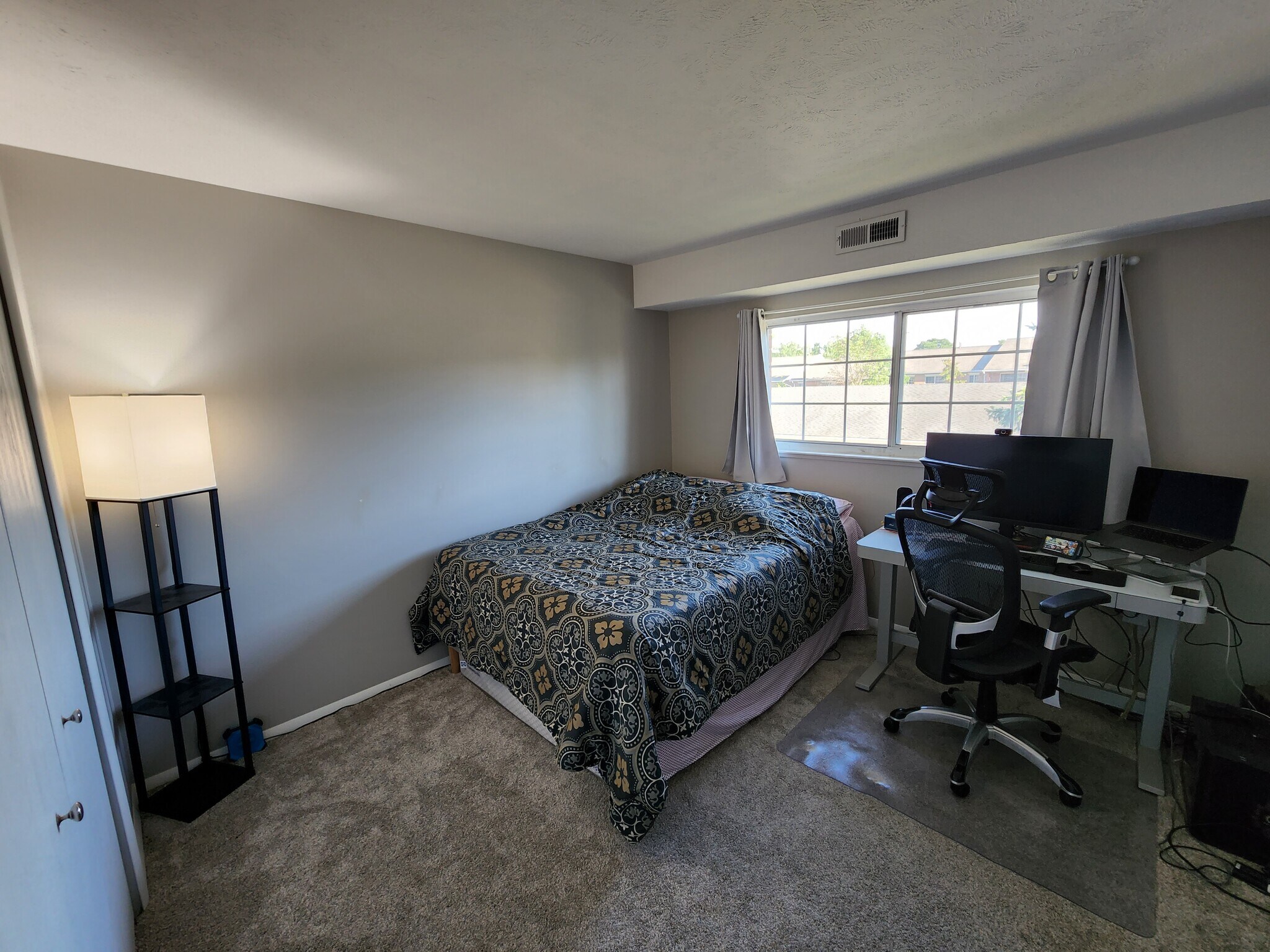 Building Photo - 10391 Glenway Dr