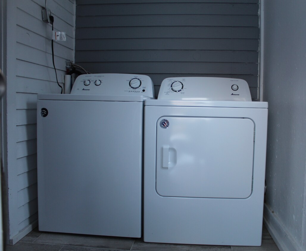 Building Photo - 52 Broome St