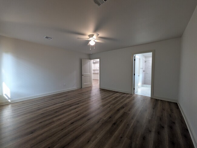 Building Photo - 1116 Black Jack Dr