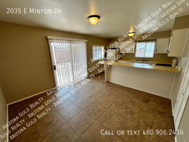 Building Photo - 2035 E Minton Dr