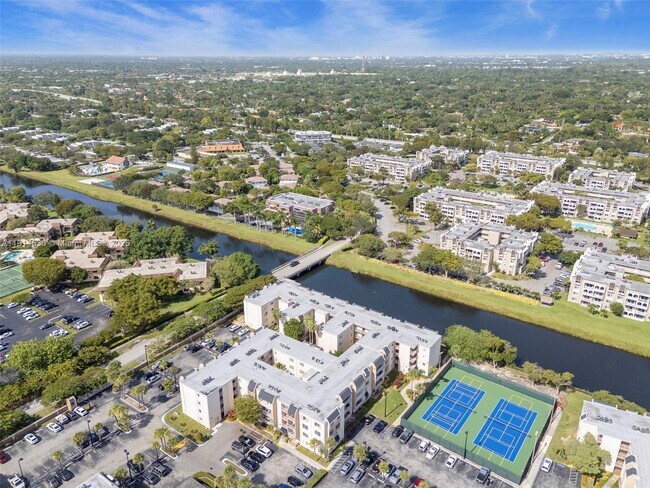 Building Photo - 7785 SW 86th St