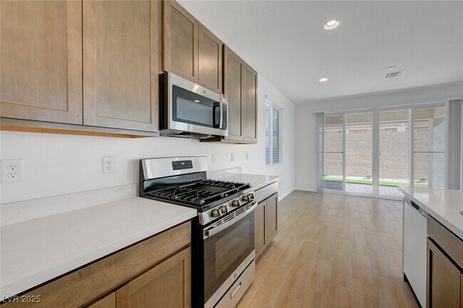 Building Photo - 9885 Angel Valley Dr