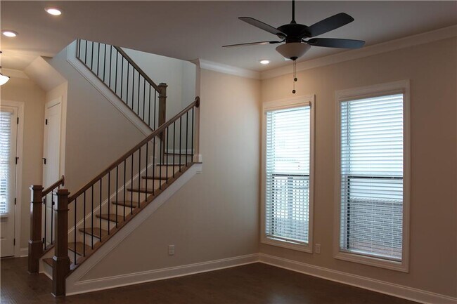 Building Photo - 4647 Molder Dr