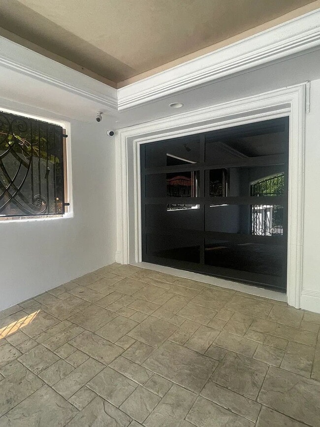 Building Photo - NO MIN CREDIT SCORE REQUIRED, BK OKAY, PAST EVICTION OKAY!, BACKGROUND FRIENDLY. Apply at "The Re...