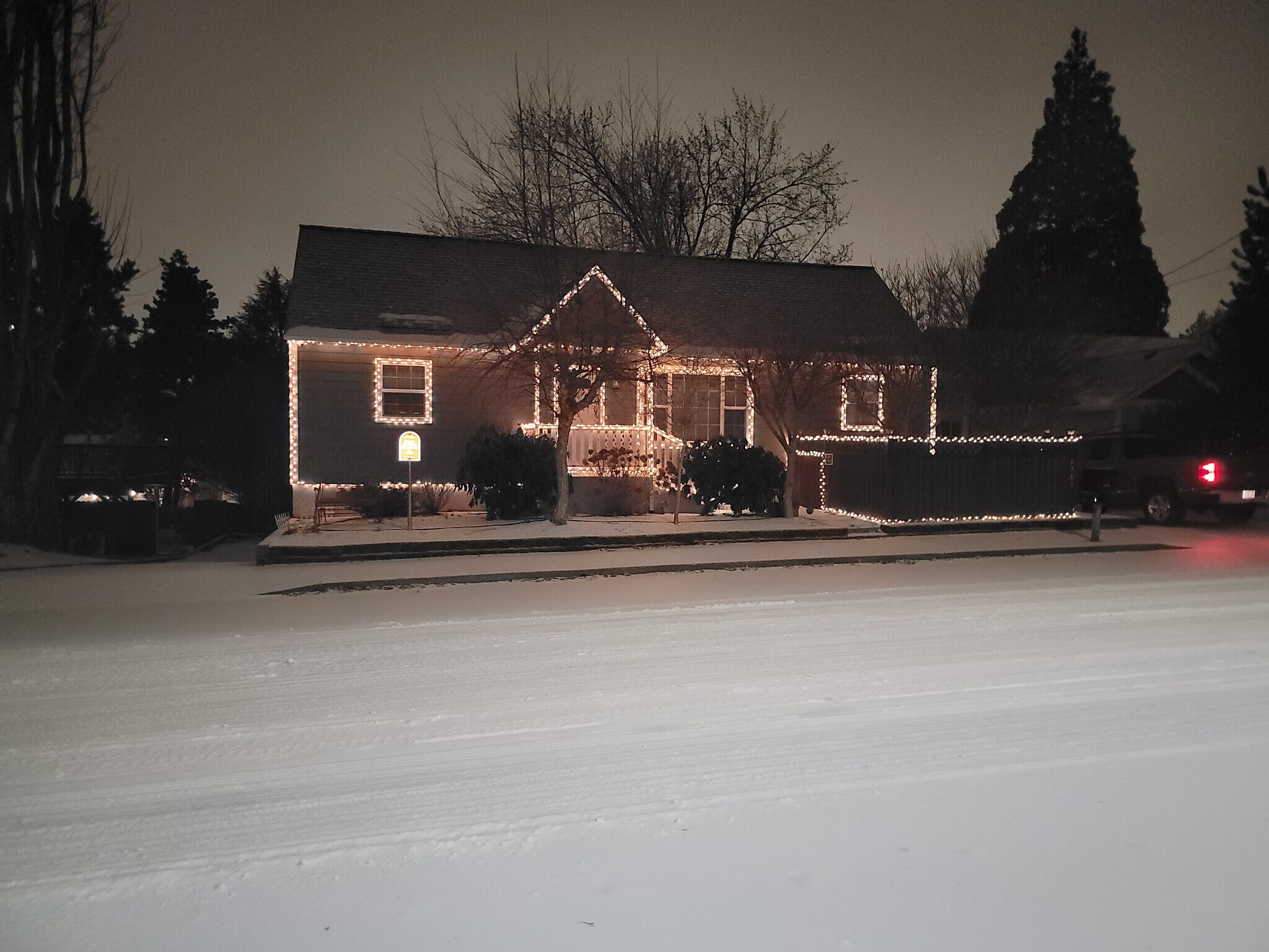 Building Photo - 8385 SW Avery St