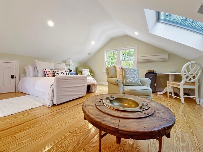 Building Photo - 111 Shore Dr